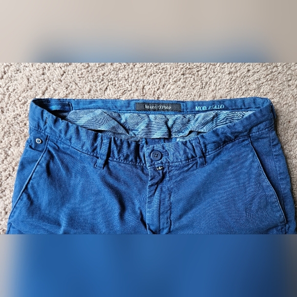 Blue Flat Front Shorts with Lightweight Design - Picture 2 of 8